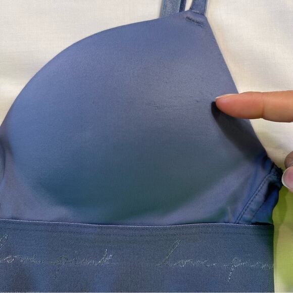 PINK Victoria's Secret Women's 32B Bra Blue Wireless Push-Up Adjustable Straps - Picture 3 of 7